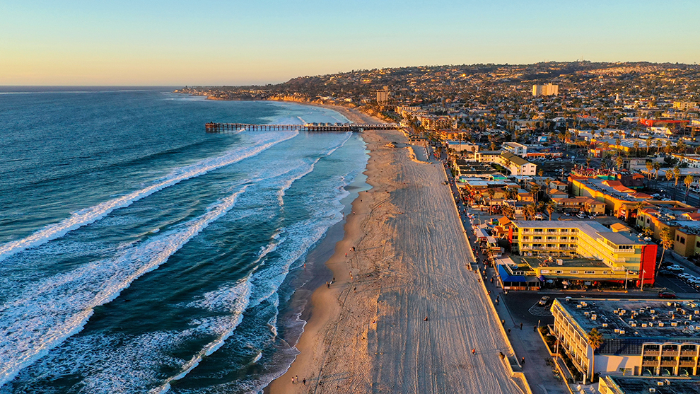 A picture of a coast in San Diego